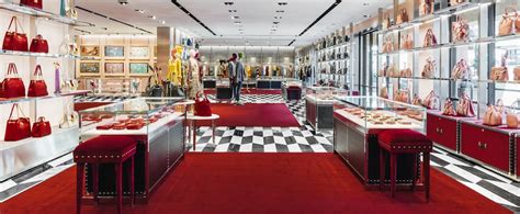 gucci store palm springs|gucci outlet cabazon prices list.